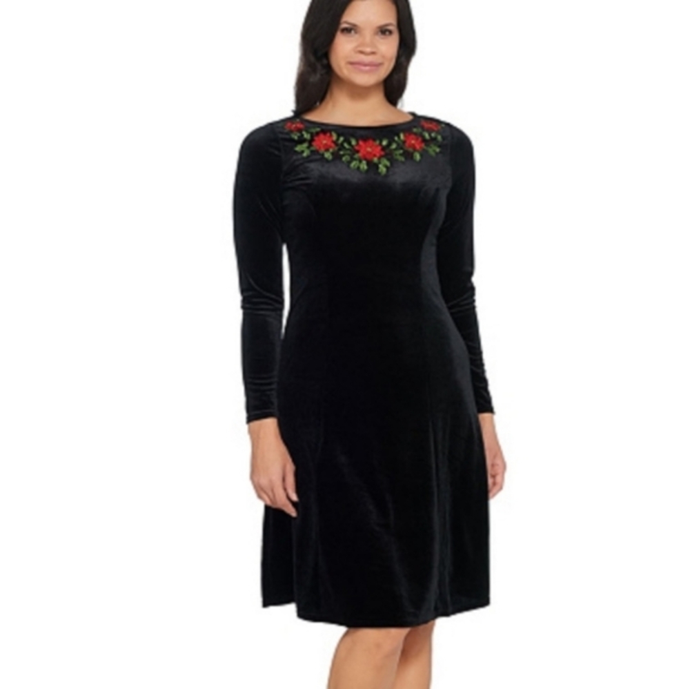 Quacker Factory Floral Embroidered Knit Velvet Dress Sz XL Black Red Poinsettia‎